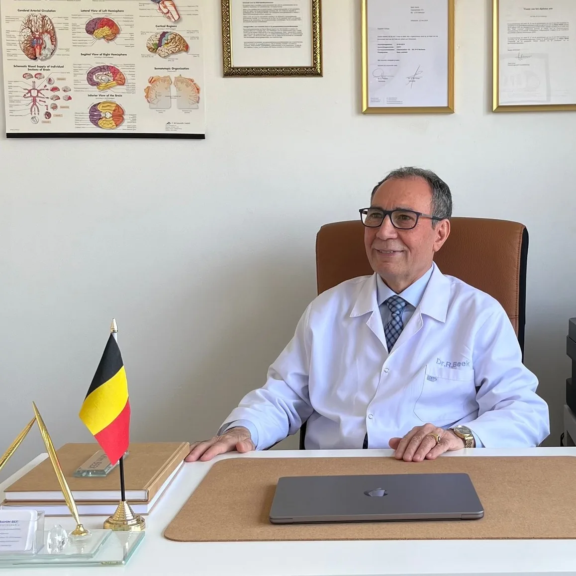 Dr. Rahim Beek